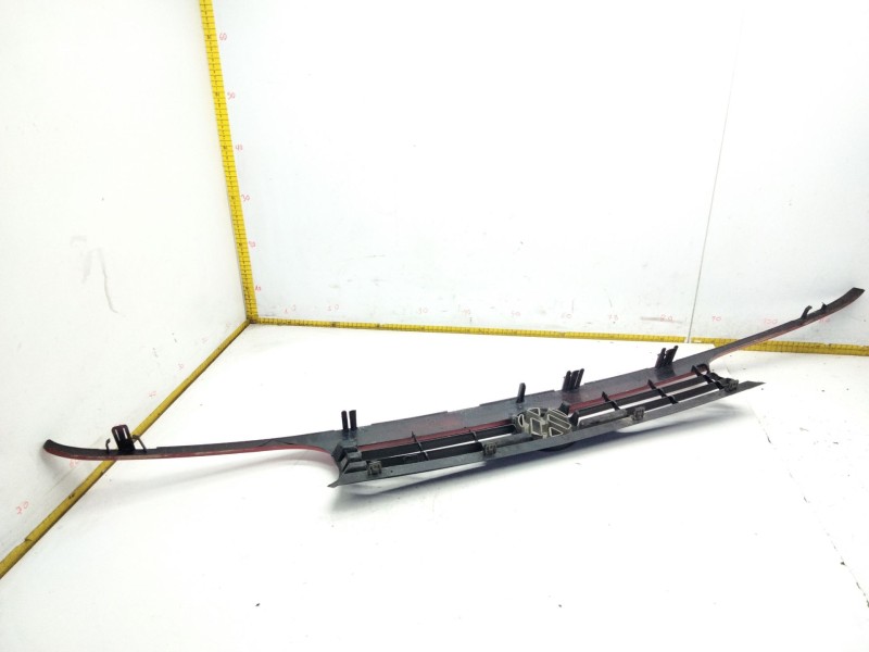 Recambio de rejilla delantera para volkswagen golf iii (1h1) 1.8 referencia OEM IAM   