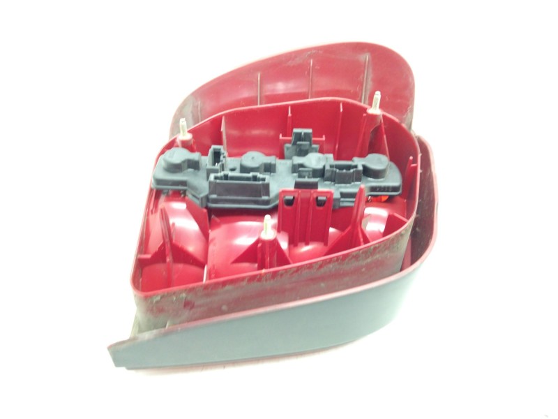 Recambio de piloto trasero derecho para volkswagen polo berlina (6n1) 1.4 referencia OEM IAM 6N0945257B  