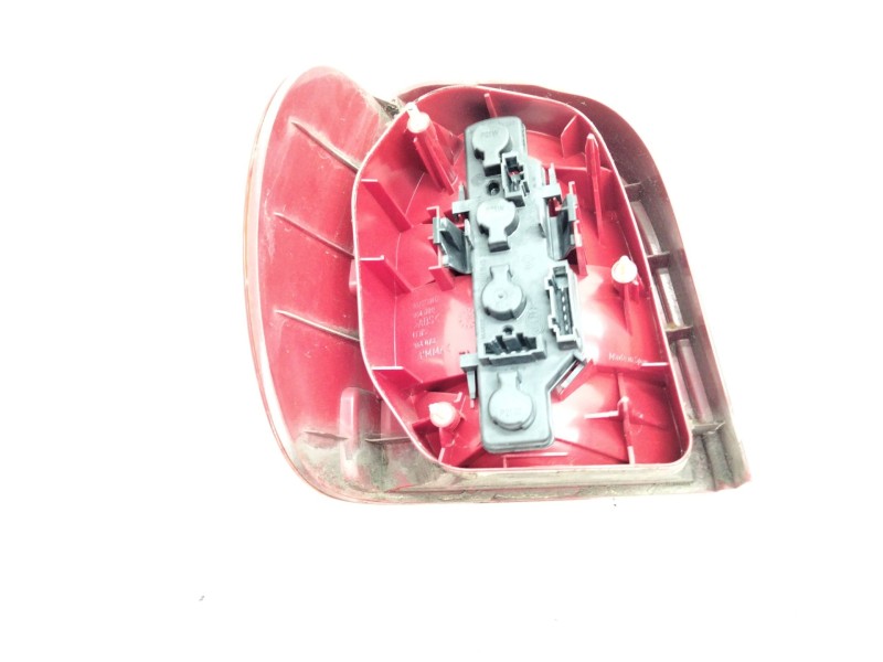 Recambio de piloto trasero derecho para volkswagen polo berlina (6n1) 1.4 referencia OEM IAM 6N0945257B  