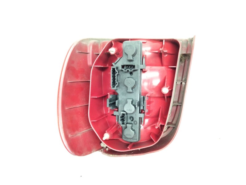 Recambio de piloto trasero izquierdo para volkswagen polo berlina (6n1) 1.4 referencia OEM IAM 6N0945257B  