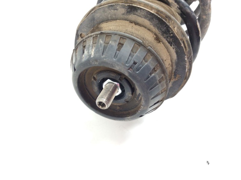 Recambio de amortiguador delantero izquierdo para toyota yaris (_p13_) 1.4 d (nlp130_) referencia OEM IAM   