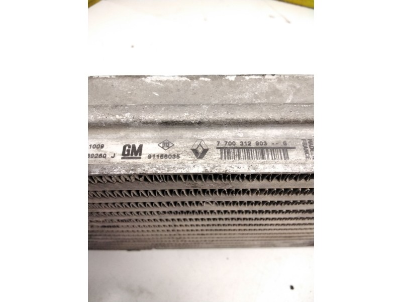 Recambio de intercooler para nissan primastar (x83) caja cerrada batalla corta 2,7t referencia OEM IAM 7700312903 91166035 