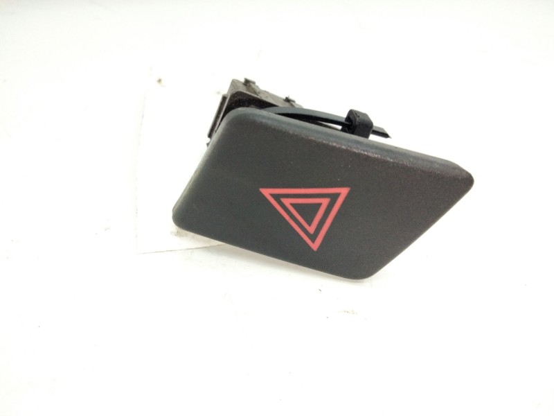 Recambio de interruptor sos/emergencia para toyota yaris (_p13_) 1.4 d (nlp130_) referencia OEM IAM 843320D020  