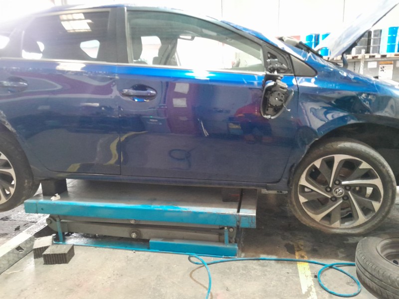 toyota auris del año 2015