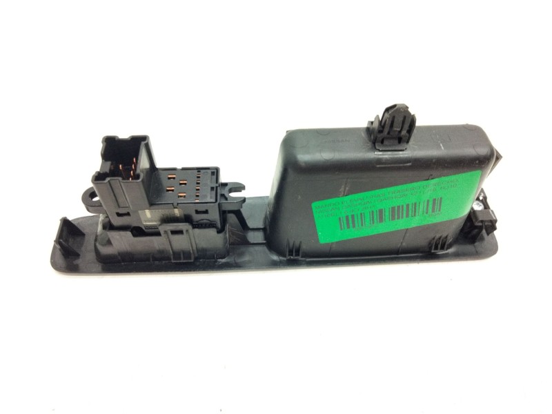 Recambio de mando elevalunas trasero derecho para nissan qashqai / qashqai +2 i (j10, nj10, jj10e) 1.6 dci referencia OEM IAM 82