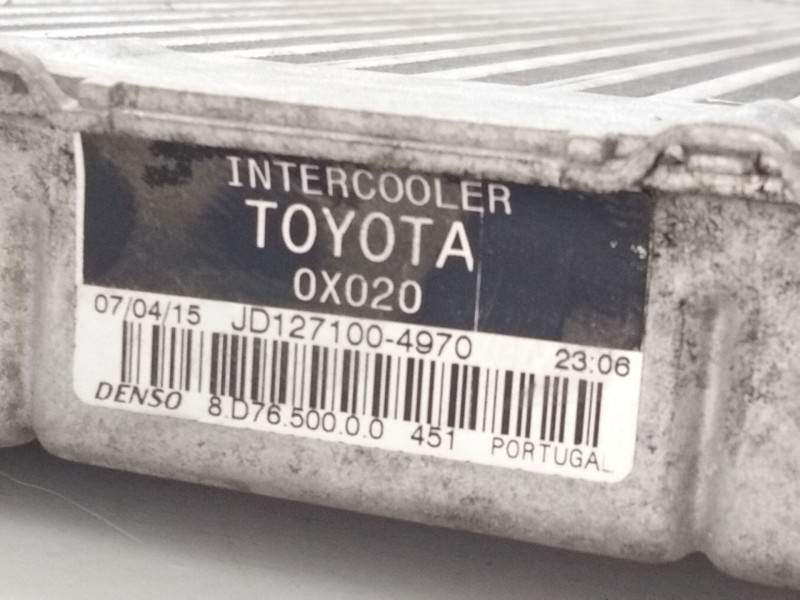 Recambio de intercooler para toyota auris referencia OEM IAM JD1271004970  