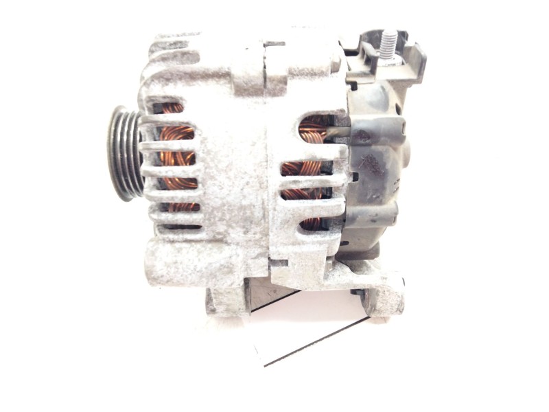 Recambio de alternador para toyota auris referencia OEM IAM 8574045  