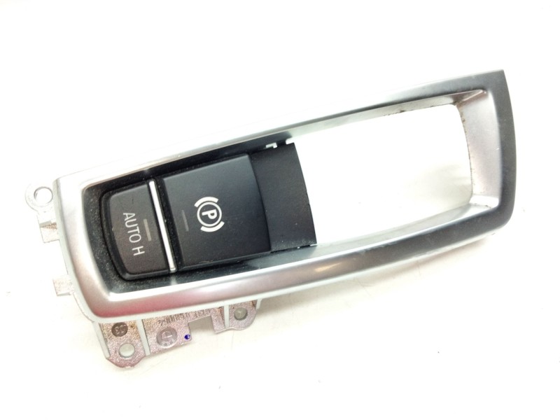 Recambio de palanca freno de mano para bmw 5 (f10) 520 d xdrive referencia OEM IAM 6822518  
