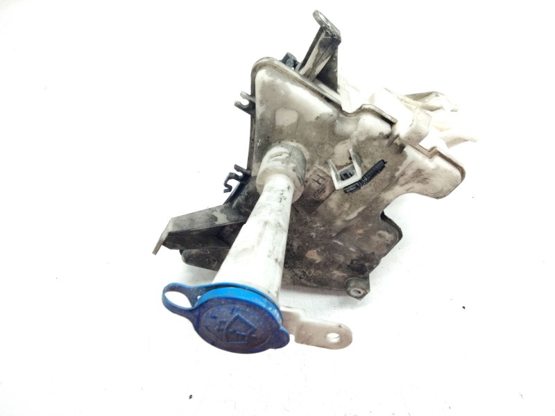 Recambio de deposito limpia para toyota auris referencia OEM IAM 8531002490  