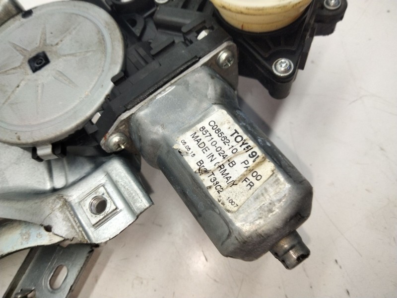 Recambio de elevalunas delantero derecho para toyota auris referencia OEM IAM 857100240B  