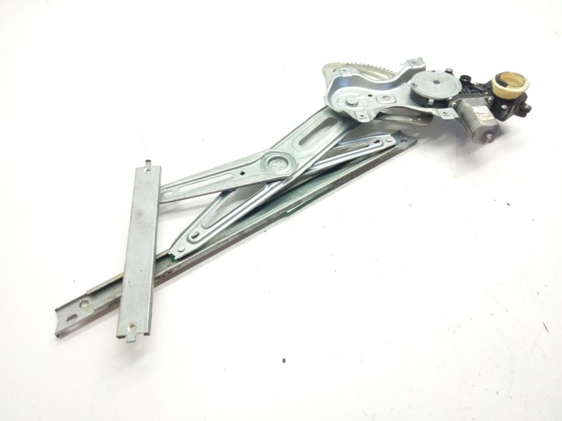 Recambio de elevalunas delantero derecho para toyota auris referencia OEM IAM 857100240B  