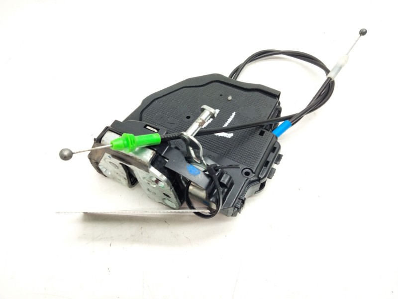 Recambio de cerradura puerta trasera derecha para toyota auris referencia OEM IAM   