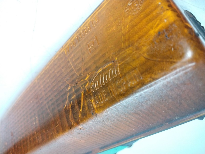 Recambio de piloto delantero izquierdo para ford fiesta i (gfbt) 0.9 referencia OEM IAM 77FG13368CA  