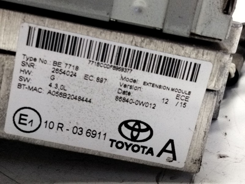 Recambio de pantalla multifuncion para toyota auris referencia OEM IAM 10R036911  