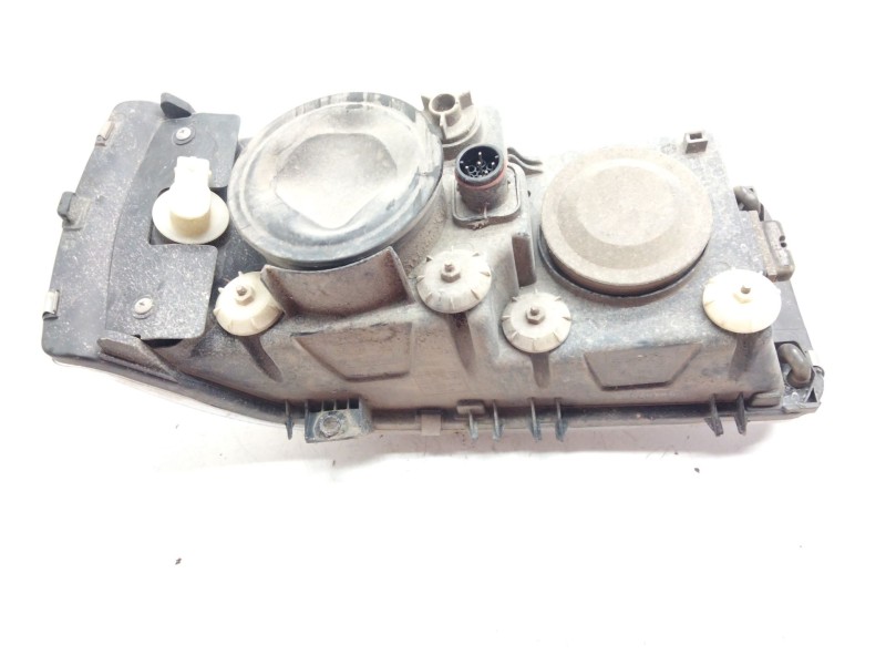 Recambio de faro derecho para daf fa laf 45.220 referencia OEM IAM   