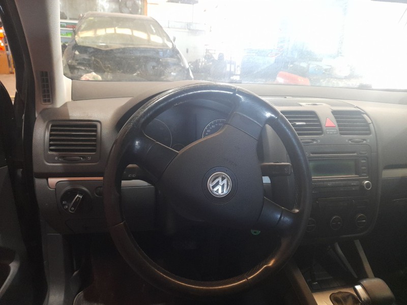 volkswagen golf v (1k1) del año 2005