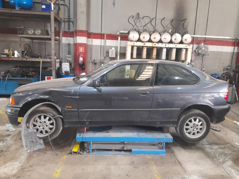 bmw 3 compact (e36) del año 1998