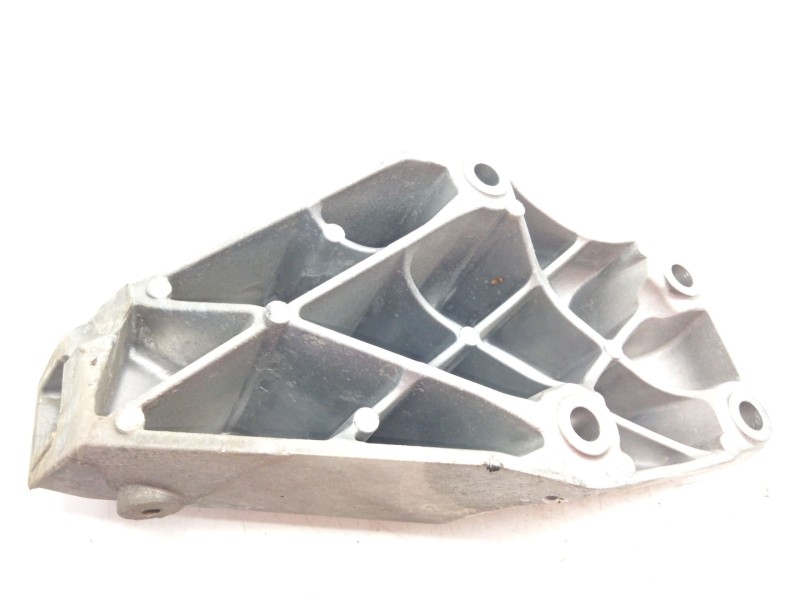 Recambio de soporte motor izquierdo inferior para bmw 5 (f10) 520 d xdrive referencia OEM IAM 685990101  