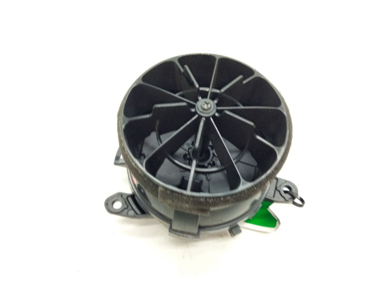 Recambio de aireador derecho para toyota auris referencia OEM IAM 5556862280  