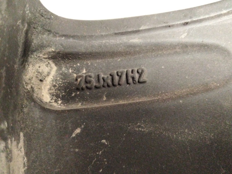 Recambio de llanta aluminio para volkswagen touareg (7l6) 3.0 v6 tdi dpf referencia OEM IAM 7L6601025B  