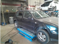 volkswagen golf iv (1j1) del año 2002 2