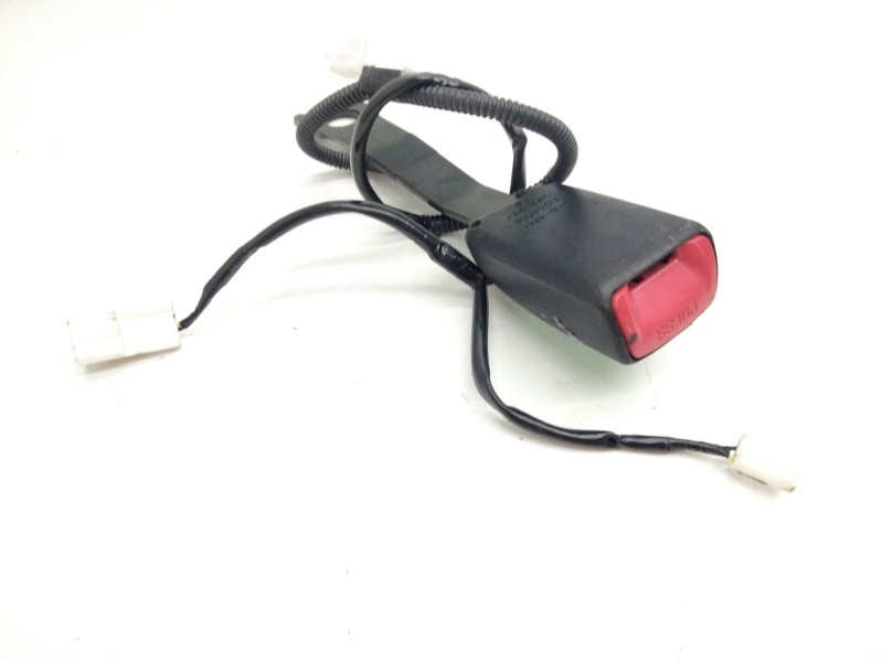 Recambio de enganche delantero derecho para toyota auris referencia OEM IAM E034501  