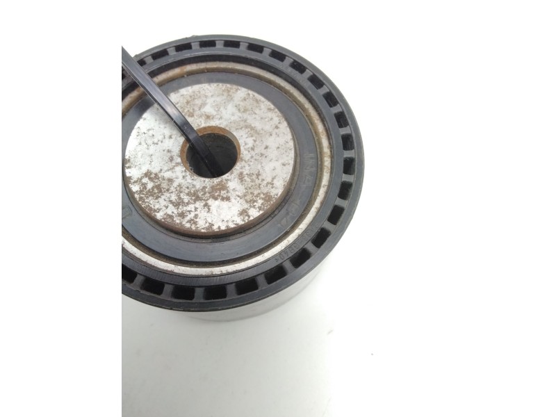 Recambio de rodillo distribucion para peugeot 406 (8b) 1.6 referencia OEM IAM INA04  