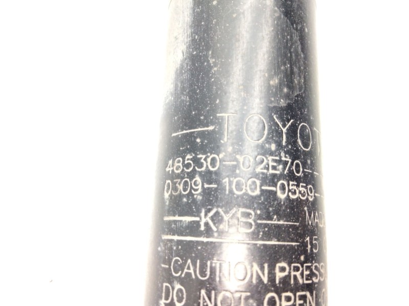 Recambio de amortiguador trasero izquierdo para toyota auris referencia OEM IAM 4853002E70  