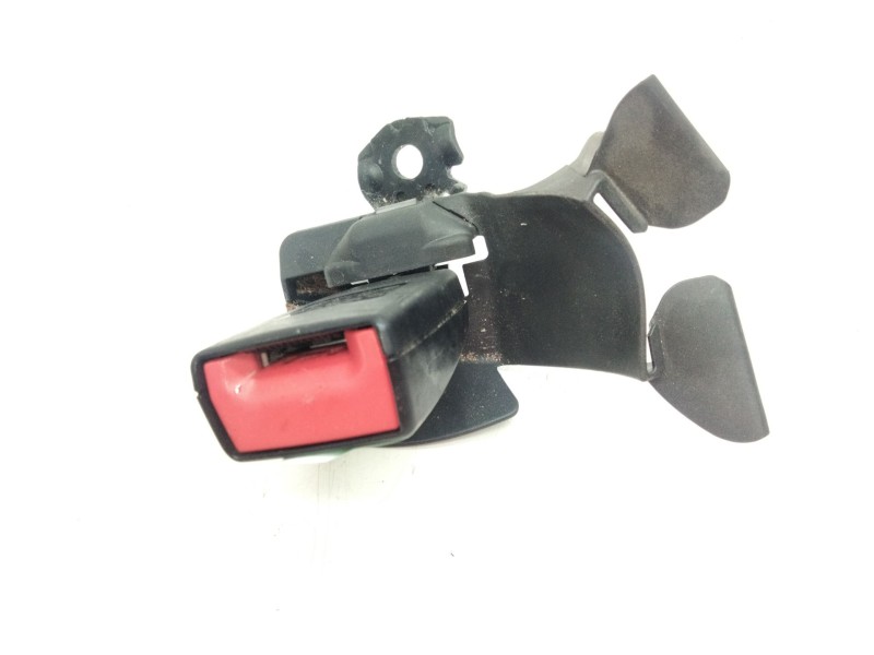 Recambio de enganche cinturon trasero derecho para audi a5 sportback (8t) 2.0 16v tdi referencia OEM IAM 8K0858740AC  