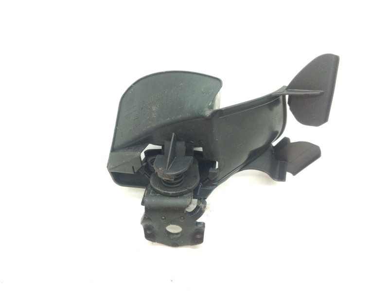 Recambio de enganche cinturon trasero derecho para audi a5 sportback (8t) 2.0 16v tdi referencia OEM IAM 8K0858740AC  