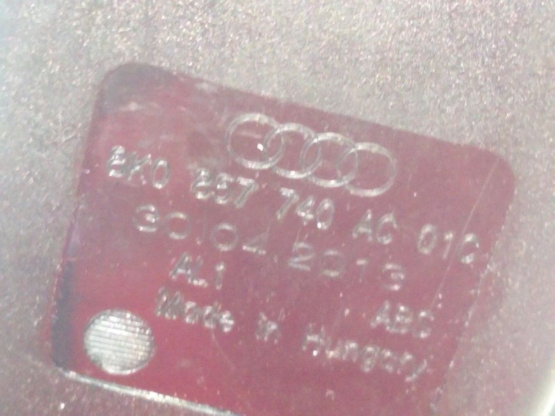 Recambio de enganche cinturon trasero derecho para audi a5 sportback (8t) 2.0 16v tdi referencia OEM IAM 8K0858740AC  