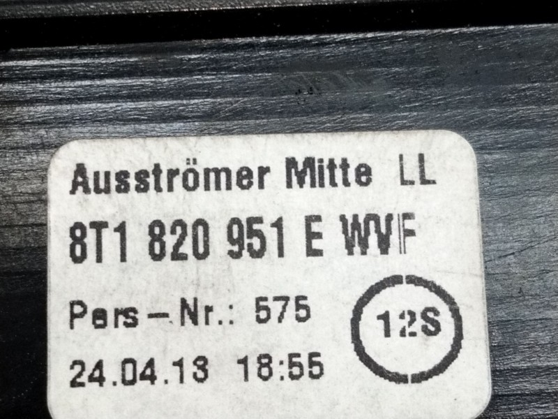 Recambio de aireador central para audi a5 sportback (8t) 2.0 16v tdi referencia OEM IAM 8T1820951E  