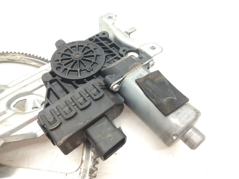 Recambio de elevalunas delantero izquierdo para opel zafira a monospace (t98) 2.2 dti 16v (f75) referencia OEM IAM 13132220  