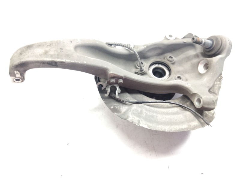 Recambio de mangueta delantera derecha para bmw 5 (f10) 520 d xdrive referencia OEM IAM 677775205  