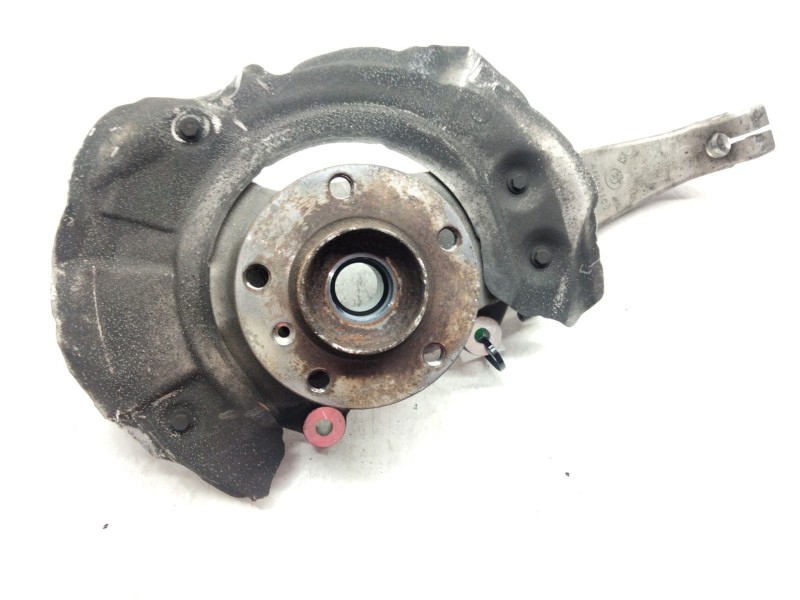 Recambio de mangueta delantera izquierda para bmw 5 (f10) 520 d xdrive referencia OEM IAM 677775105  