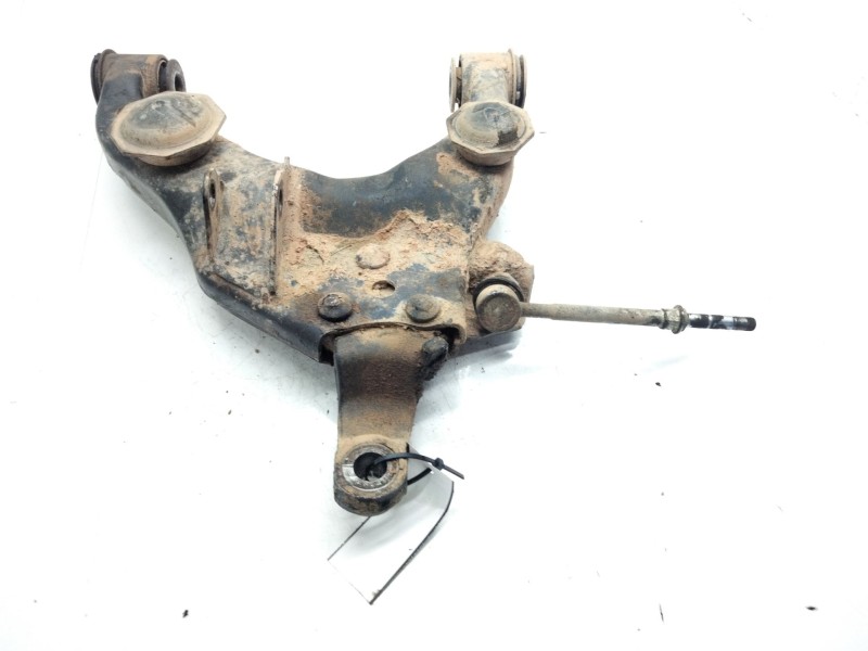 Recambio de brazo suspension inferior delantero derecho para toyota land cruiser 90 (_j9_) 3.0 td (kzj90_, kzj95_) referencia OE