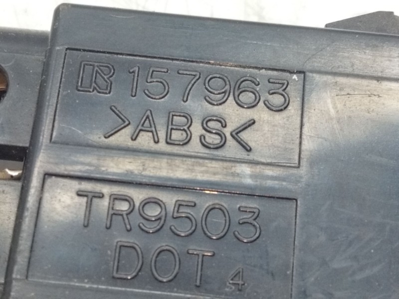 Recambio de interruptor sos/emergencia para toyota land cruiser 90 (_j9_) 3.0 td (kzj90_, kzj95_) referencia OEM IAM 157963  
