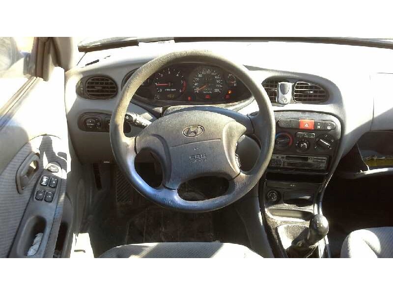 hyundai lantra familiar (rd) del año 1999