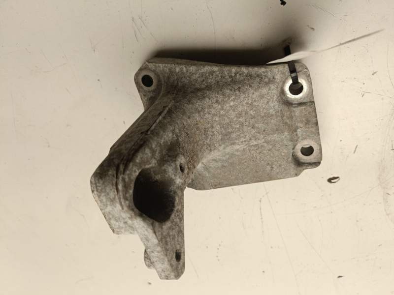 Recambio de soporte motor derecho superior para bmw 1 (f20) 120 d referencia OEM IAM   