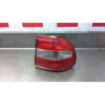 PILOTO TRASERO DERECHO 30621888 