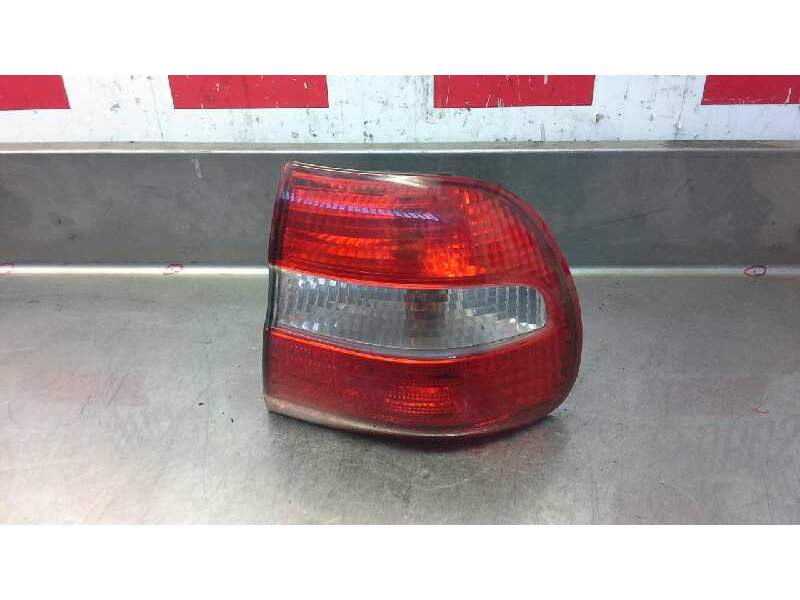 Recambio de piloto trasero derecho para volvo v40 familiar 1.6 referencia OEM IAM 30621888  
