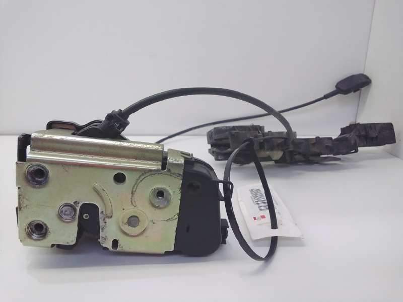 Recambio de cerradura puerta trasera izquierda para renault megane ii classic berlina dynamique referencia OEM IAM 8200028464  