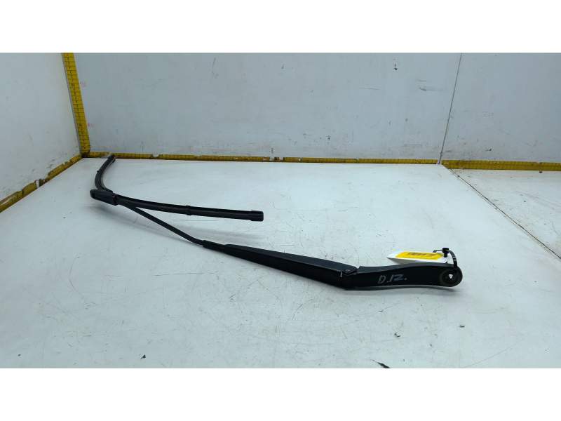 Recambio de brazo limpia delantero izquierdo para opel vivaro c furgoneta (k0) 1.5 referencia OEM IAM 9808465480  