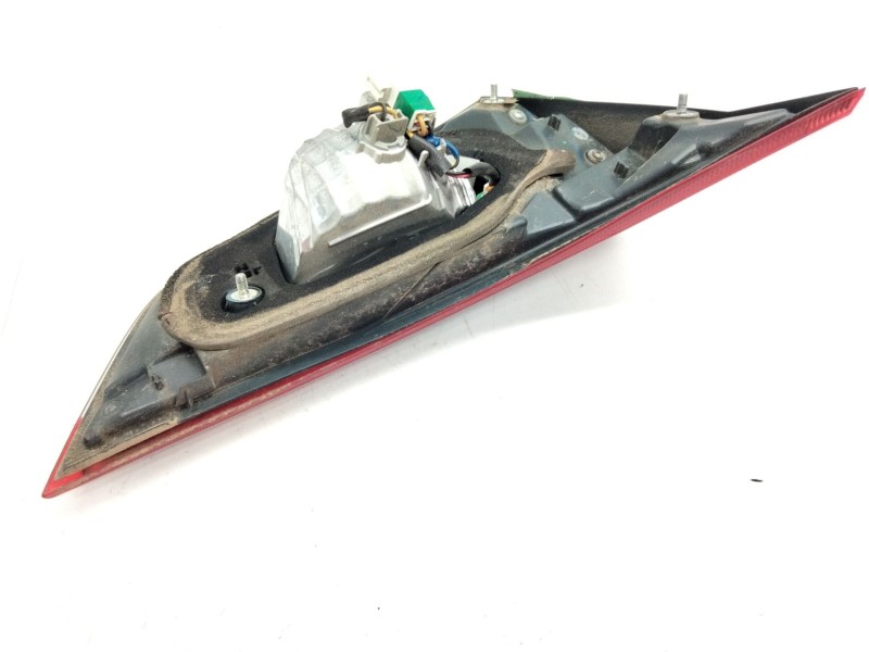 Recambio de piloto trasero derecho porton para toyota auris referencia OEM IAM   