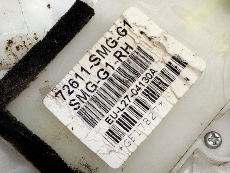 Recambio de cerradura puerta trasera derecha para honda civic berlina (fn) 1.8 type s referencia OEM IAM 72611SMGG1 SMGG1RH 