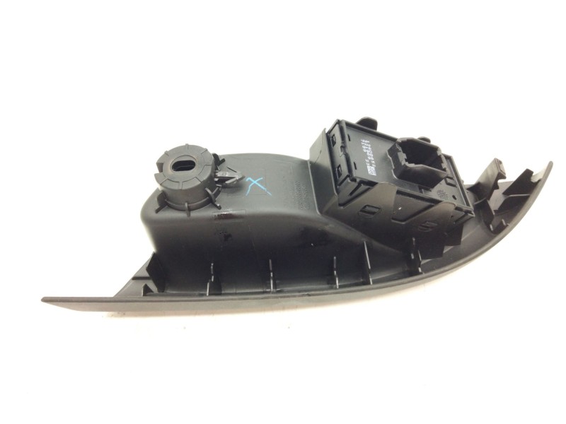 Recambio de mando elevalunas trasero derecho para opel astra k sports tourer excellence referencia OEM IAM 13408452  