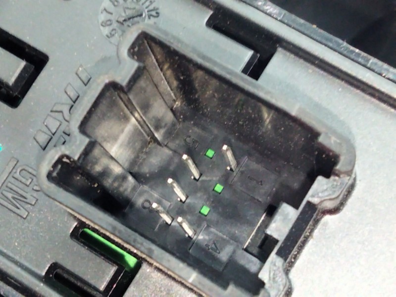 Recambio de mando elevalunas trasero derecho para opel astra k sports tourer excellence referencia OEM IAM 13408452  