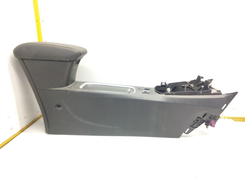 Recambio de apoyabrazos central para opel astra k sports tourer excellence referencia OEM IAM   