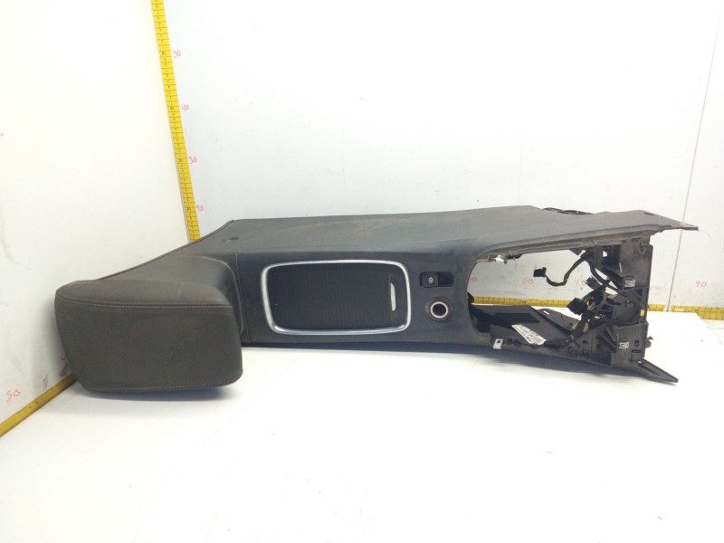 Recambio de apoyabrazos central para opel astra k sports tourer excellence referencia OEM IAM   