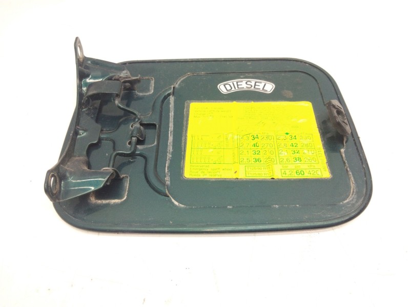 Recambio de tapa exterior combustible para audi 100 berlina (c4) 2.5 tdi referencia OEM IAM 4A0010131L  